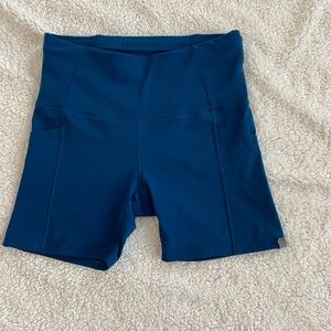 Oiselle pocket jogger shorts
